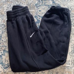 Black Nike sweats